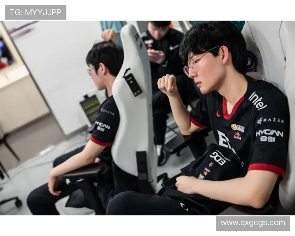 松山本雅与鹿岛鹿角激战正酣谁能在这场对决中笑到最后