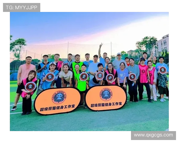 深圳飞盘队与西安飞盘队赛后复盘分析团队配合与战术执行的关键要素 深圳飞盘队与西安飞盘队赛后复盘分析团队配合与战术执行的关键要素